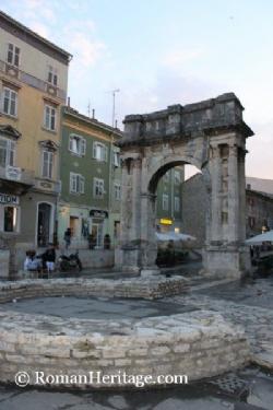 Pula Arch Arco