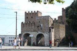 Walls and gates murallas y puertas