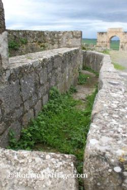 Maroc Volubilis Fountain 