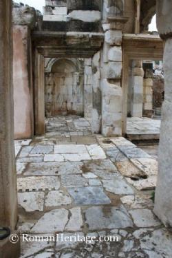 Gate Mithridates Puerta de Mitridates