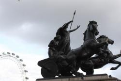 Statue of Boudicca estatua