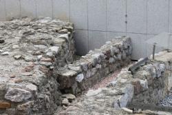 Walls rests in Michaler platz Vienna