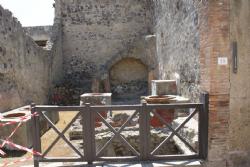 Thermpolium by Hall of the Augustales (22)