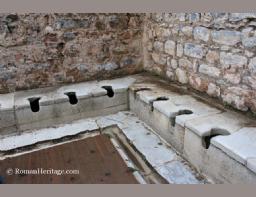 01 Turkey Turquia Ephesus Efeso Latrines toilets letrinas.JPG