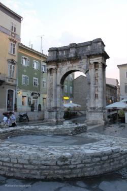 Croatia Pula Arch of the Sergii Croacia