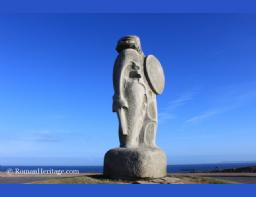 01 Spain Galicia Coruna Breogan-s Statue estatua de Breogan.JPG