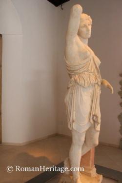 Ecija Museo Estatua de la Amazona herida