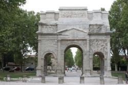 Monumenta Arcos y Monumentos