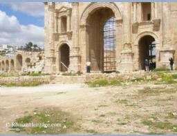 Jordan Jordania Hadrian-s Gate Arco de Adriano.JPG