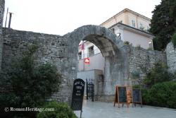 Pula Walls Murallas