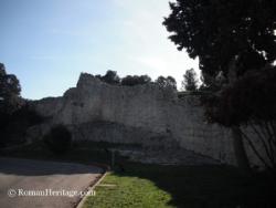 Walls Olerdola Murallas