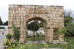 Tunisia Maktar Arch outside Archeological park